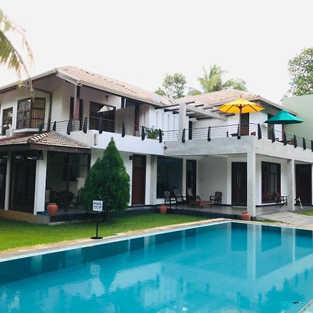 Siluni'S Villa Anuradhapura Eksteriør bilde