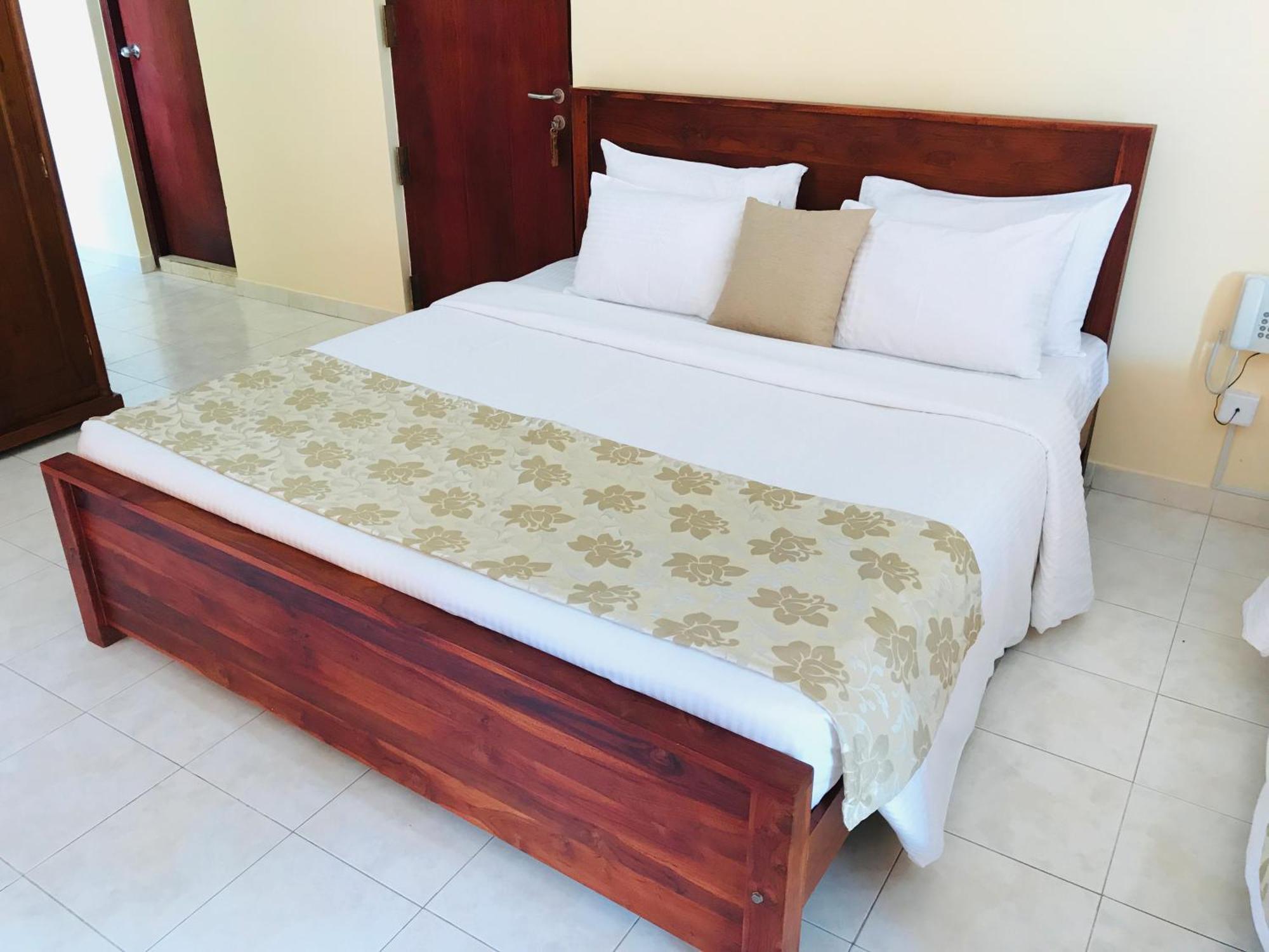 Siluni'S Villa Anuradhapura Rom bilde