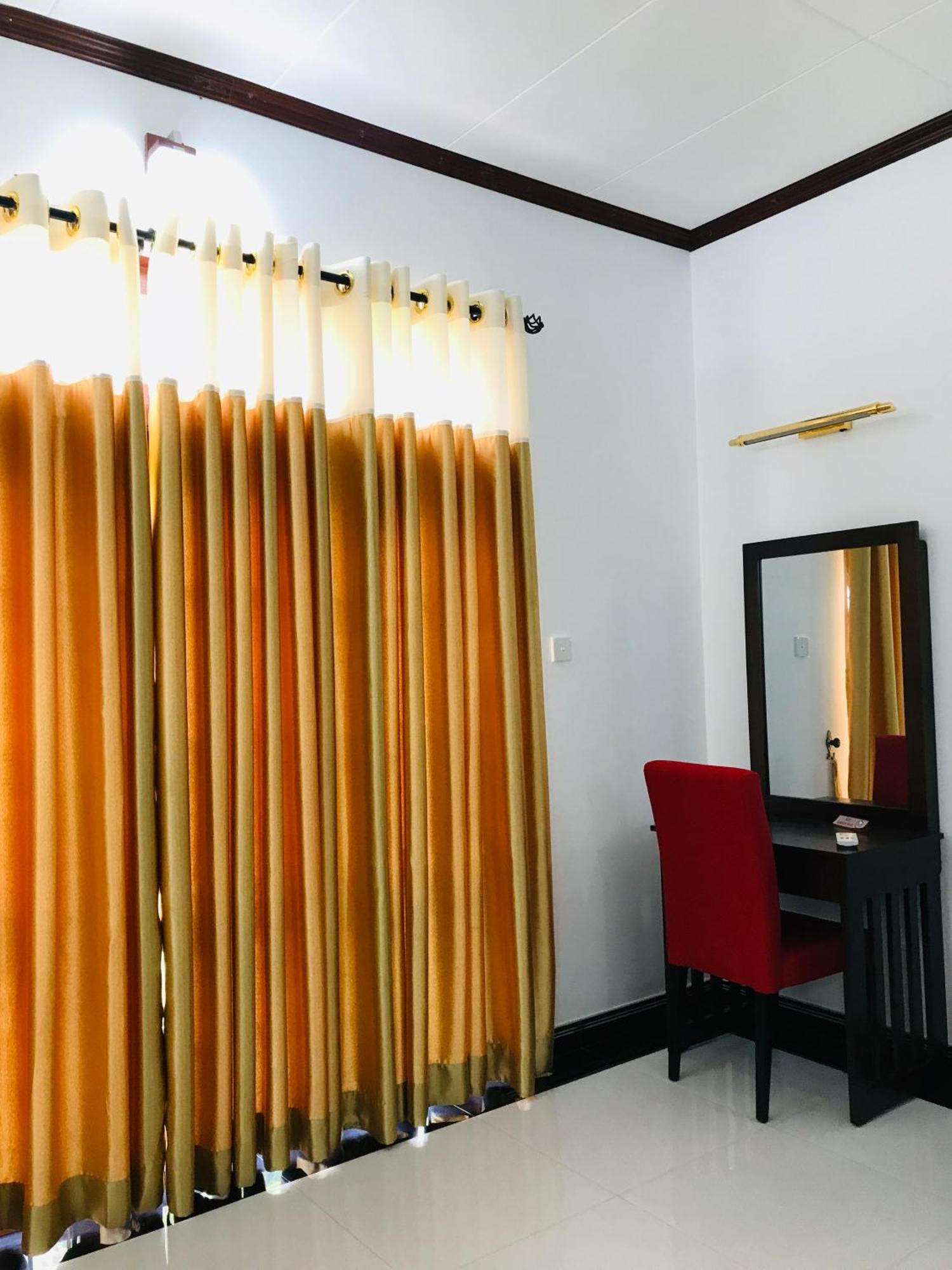 Siluni'S Villa Anuradhapura Rom bilde