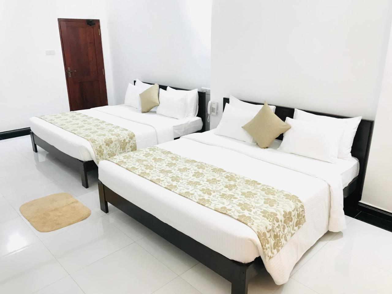 Siluni'S Villa Anuradhapura Eksteriør bilde