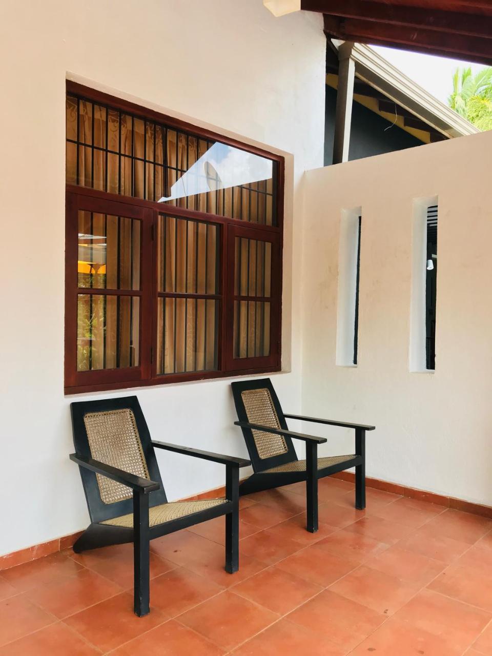 Siluni'S Villa Anuradhapura Eksteriør bilde